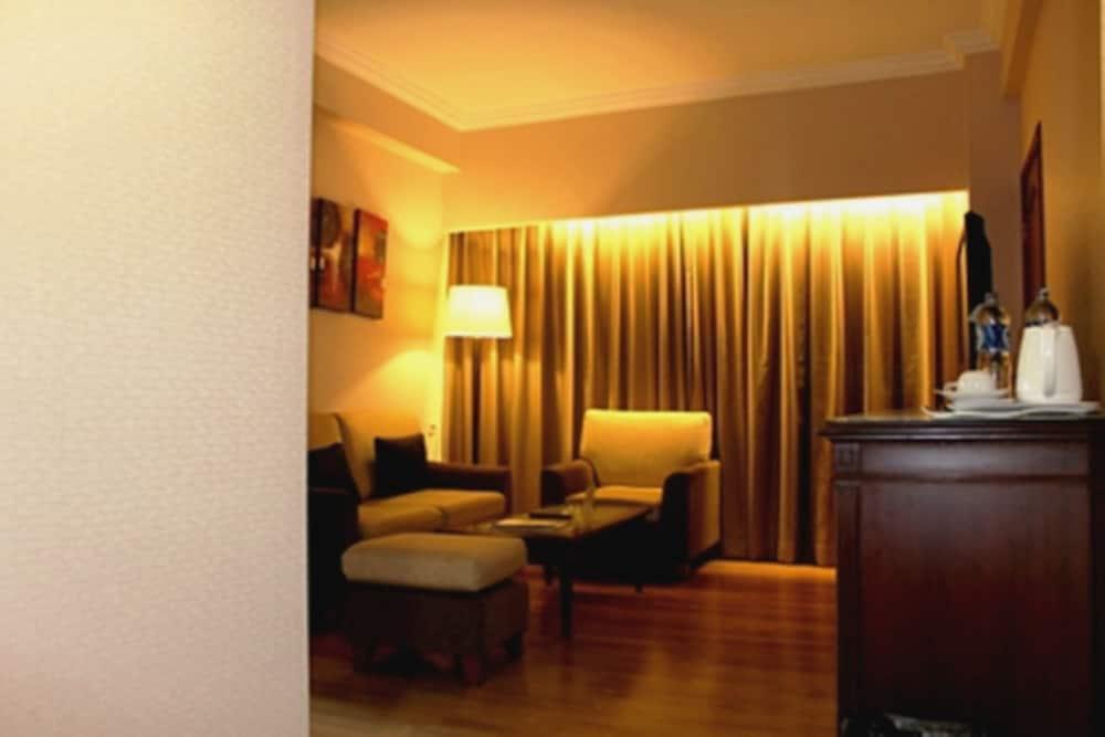 Grand Zuri Pekanbaru Zewnętrze zdjęcie