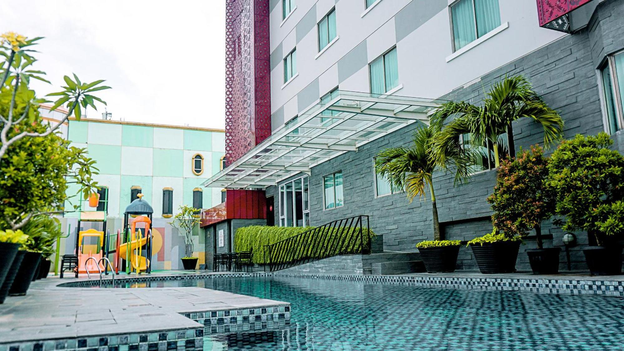 Grand Zuri Pekanbaru Zewnętrze zdjęcie